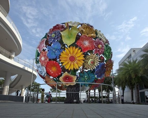 Flower Tree, 2006By Choi Jeong-hwa